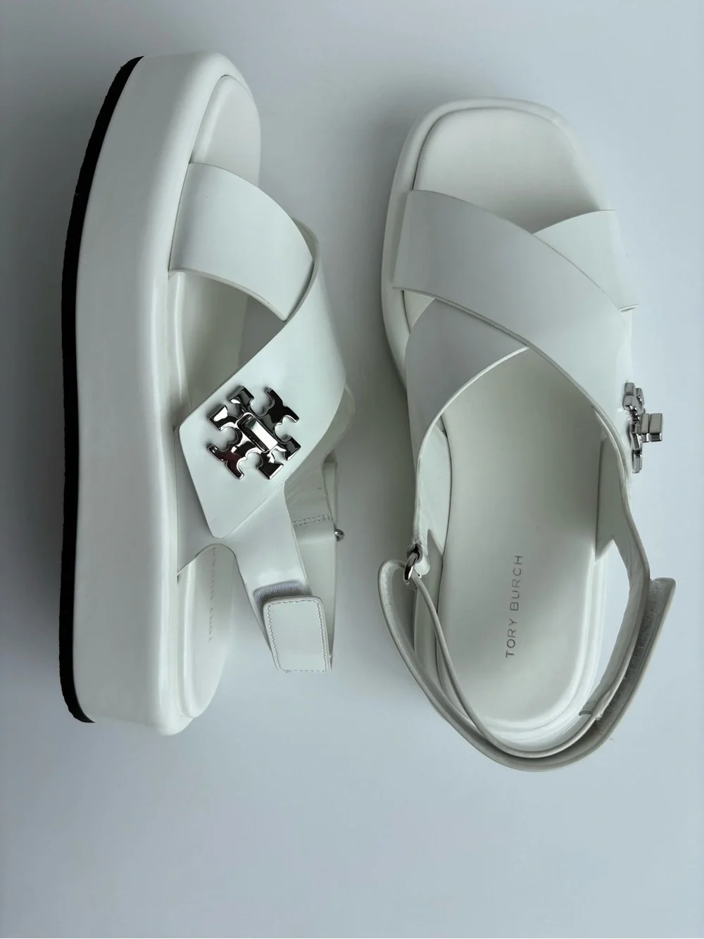 Tory Burch, 40mm T-Lock platform sandals in White, Size 8.5 - Picture 2 of 13